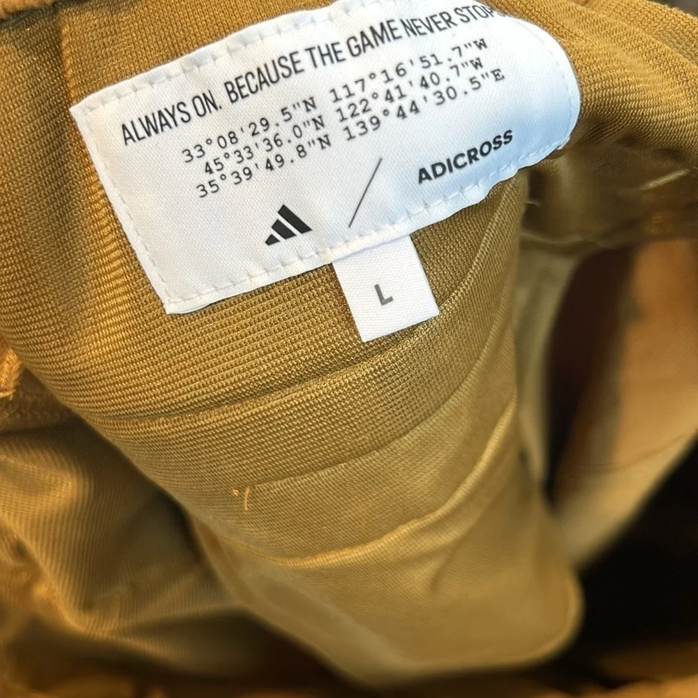 Adidas ADX tan Bronze Belted Golf Shorts Men's size large new with tags $88